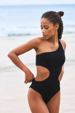 Bañador asimétrico