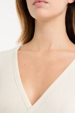 Body de manga larga con cuello cruzado