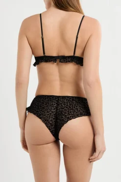 Braga brasileña de tul