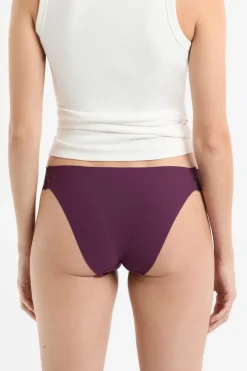 Braga de microfibra y encaje