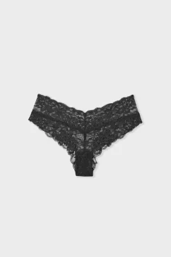 Braguita brasileña en V de encaje