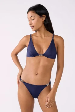 Braguita de bikini con detalles de joyería