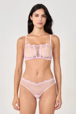 Braguita hipster con detalles bordados