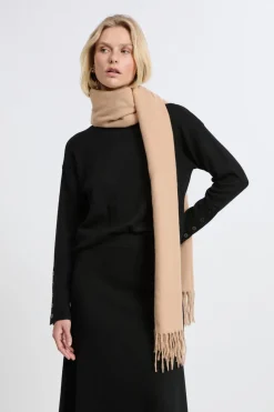 Bufanda estampada con flecos