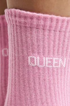 Calcetines irisados con letras