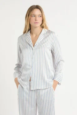 Camisa de pijama a rayas de satén