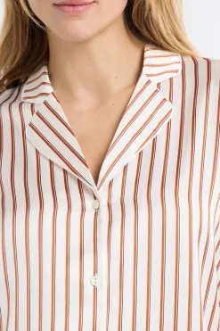 Camisa de pijama a rayas de satén