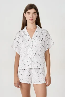 Camisa de pijama de satén con estampado de corazones