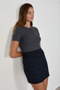 Camiseta de cuello redondo y manga corta