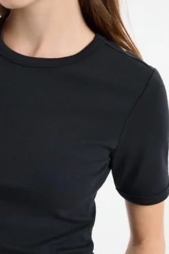 Camiseta de manga corta con algodón