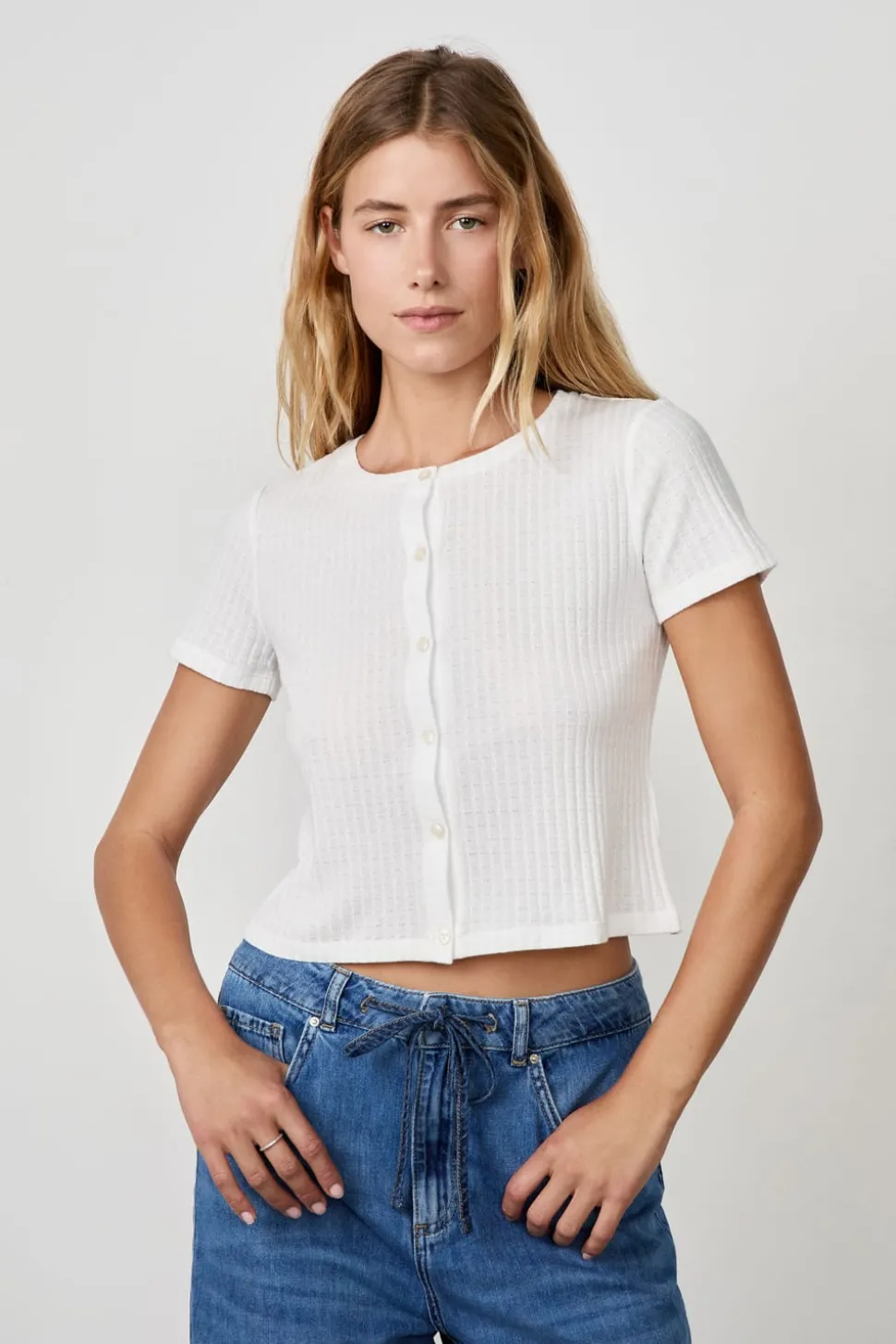 Camiseta de manga corta con botones