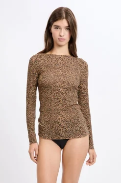 Camiseta de manga larga con cuello barco en tejido térmico