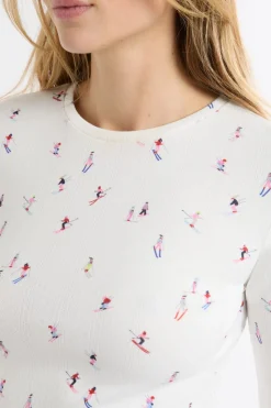 Camiseta de pijama con estampado de esquiadores