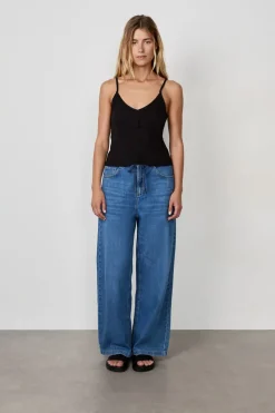 Camiseta sin mangas de algodón con tirantes finos