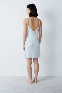 Camisón de modal con escote de encaje