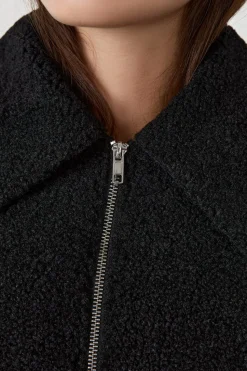 Chaqueta con cremallera