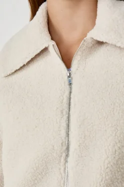 Chaqueta de piel sintética