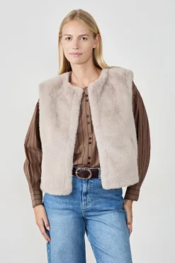 Chaqueta sin mangas de piel sintética