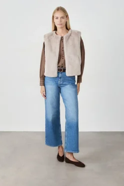 Chaqueta sin mangas de piel sintética