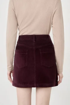 Falda corta de terciopelo