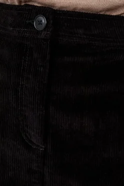 Falda corta de terciopelo