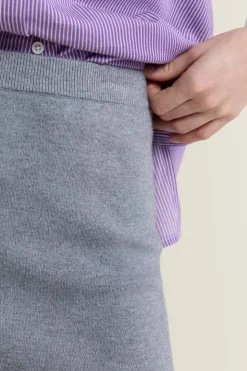 Falda larga de punto