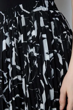 Falda larga plisada estampada