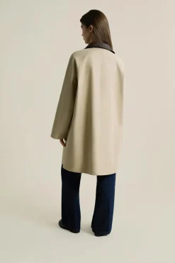 Gabardina larga con cuello de algodón en contraste