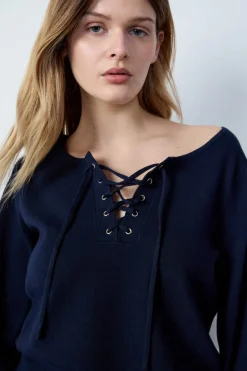 Jersey con cuello de cordones