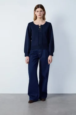 Jersey con cuello de cordones