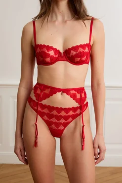 Liguero con bordado de corazones