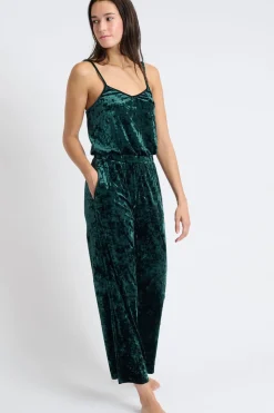 Mono de pijama de terciopelo