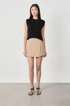 Pantalón corto liso