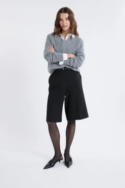 Pantalón corto tipo bermuda