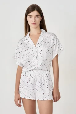 Pantalón cortos de pijama de satén con estampado de corazones