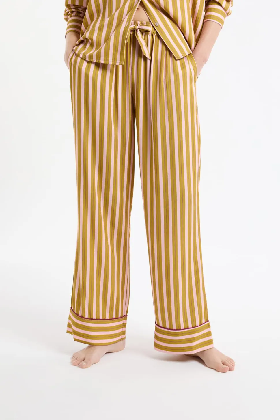 Pantalón de pijama bicolor a rayas