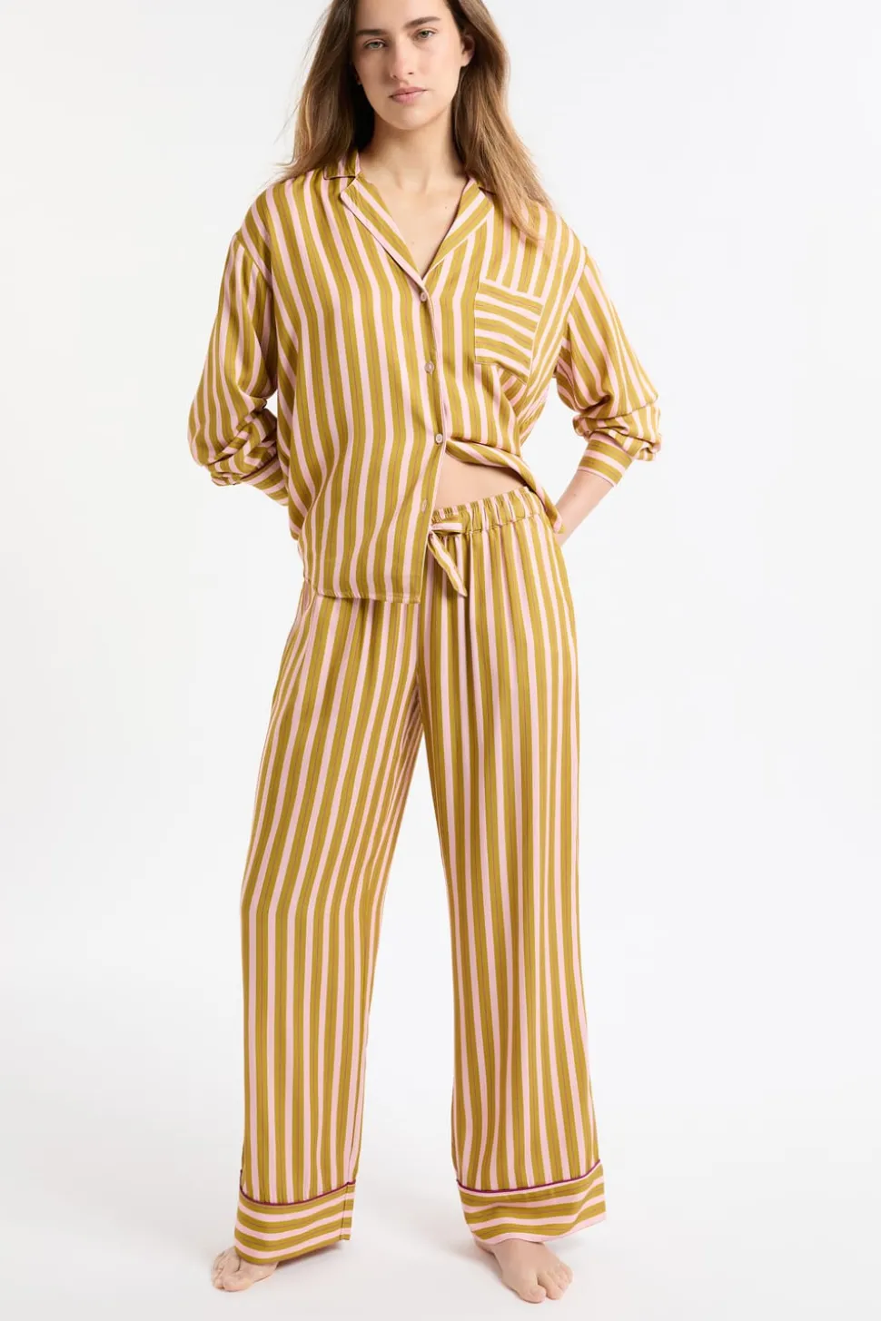 Pantalón de pijama bicolor a rayas