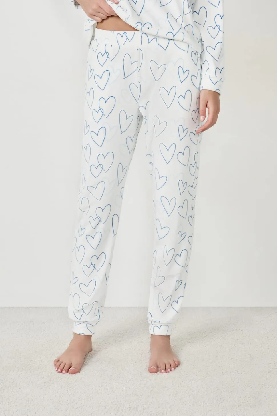 Pantalón de pijama con corazones