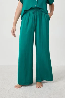 Pantalón satinado de corte ancho
