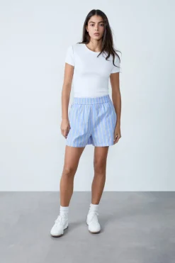 Pantalones cortos a rayas