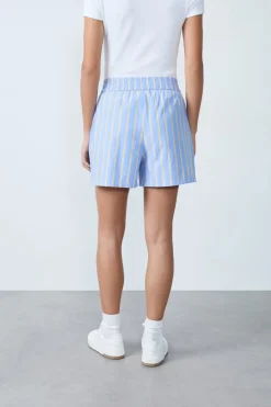 Pantalones cortos a rayas