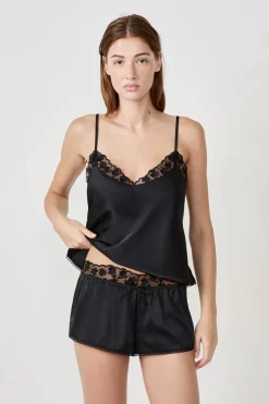 Pantalones cortos de pijama satinados con detalles de encaje