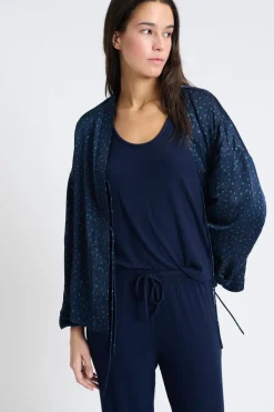 Pijama de tres piezas de satén