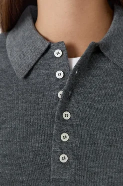 Polo de manga corta con botones