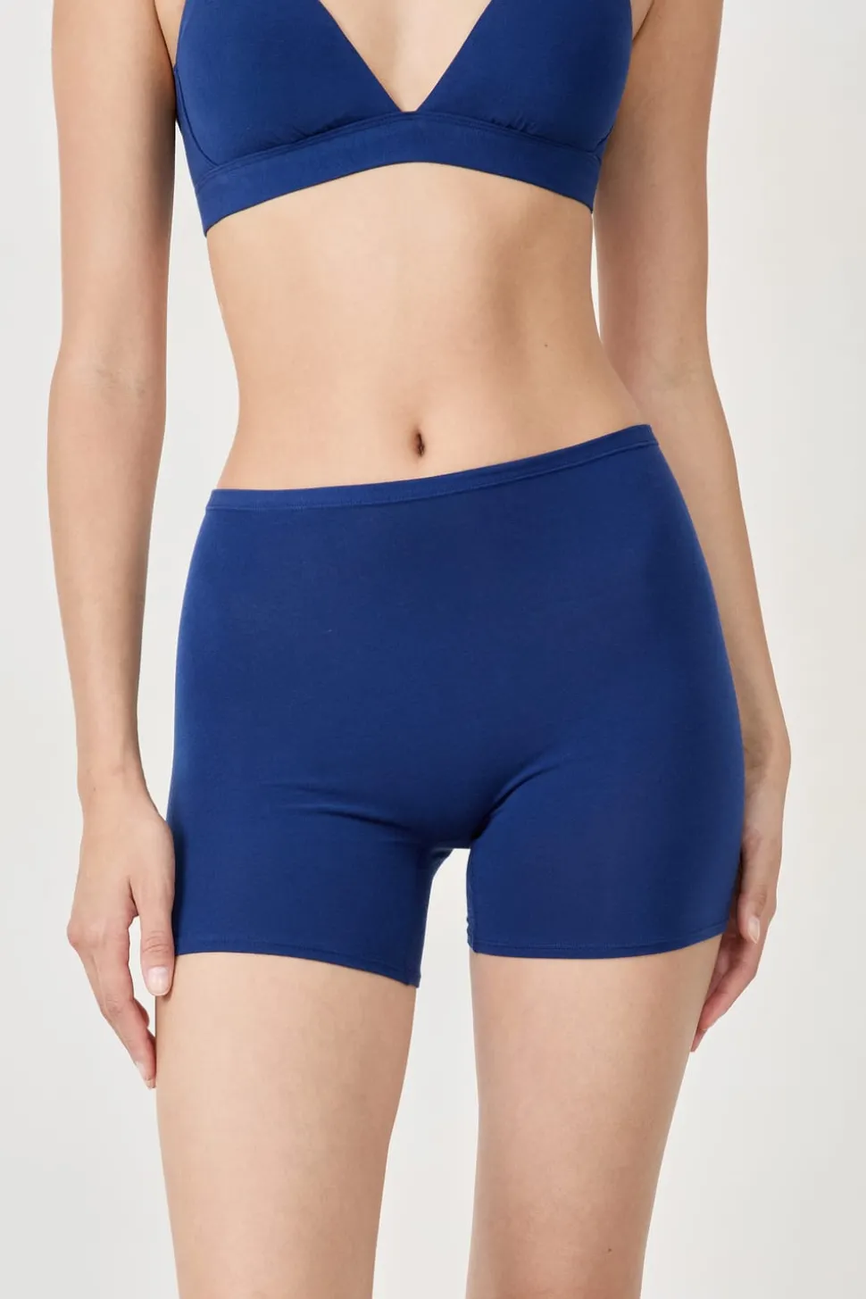 Short ciclista de algodón orgánico elástico