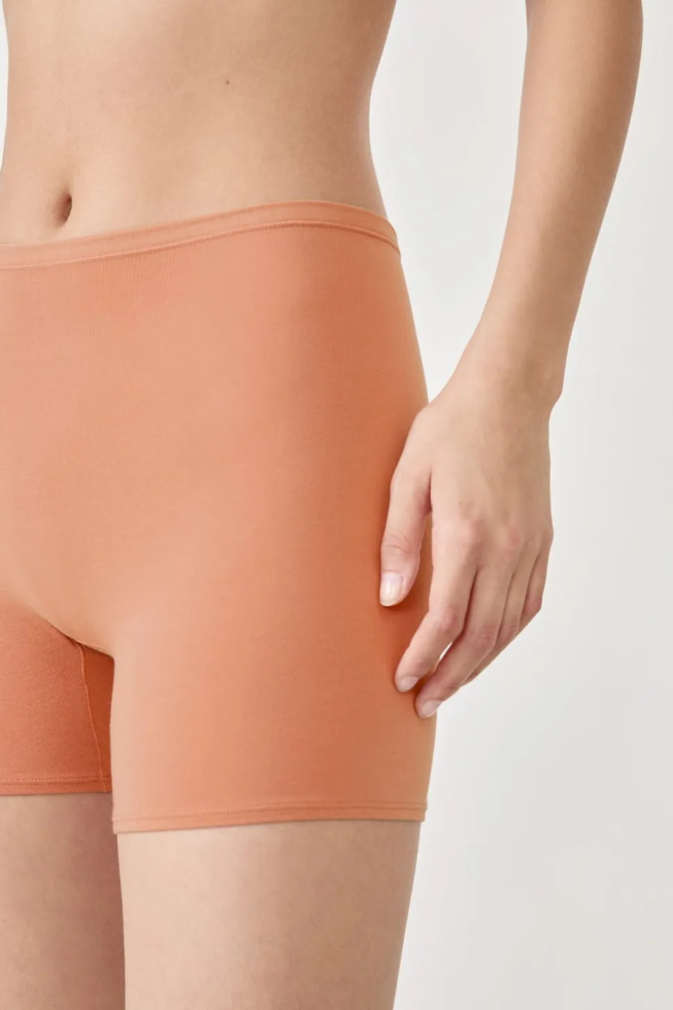 Short ciclista de algodón orgánico elástico