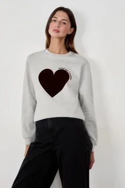 Sudadera estampada corazón
