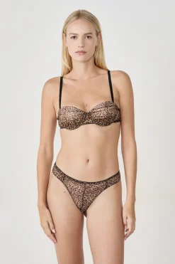 Sujetador balconnet con copas finas de tul