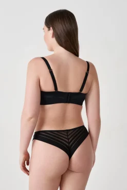 Sujetador bandeau con finas copas y tirantes desmontables