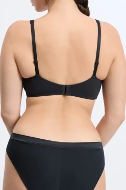 Sujetador con copas finas sin aros post-mastectomía